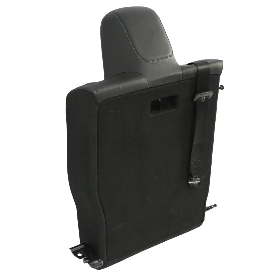 Schienale Posteriore Sinistro Rivestimento Schienale Pelle AMG per Mercedes CLA C118 con numero di parte A1189205100 Mercedes CLA C118 Schienale Posteriore Sinistro Rivestimento Schienale Pelle AMG - SKU A1189205100 - Numero di parte A1189205100