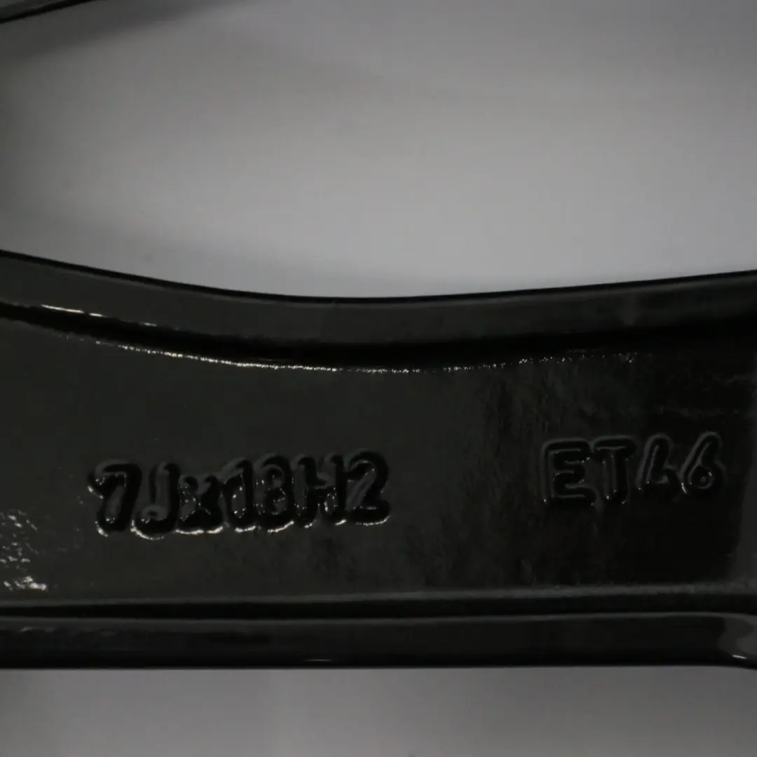 Leicht Metall Felge 18" 5 Doppel Speichen 7J ET:46 für Mercedes GLA X156 mit Teilenummer A1564010100 Mercedes GLA X156 Leicht Metall Felge 18" 5 Doppel Speichen 7J ET:46 - SKU A1564010100-2 - Teilenummer A1564010100