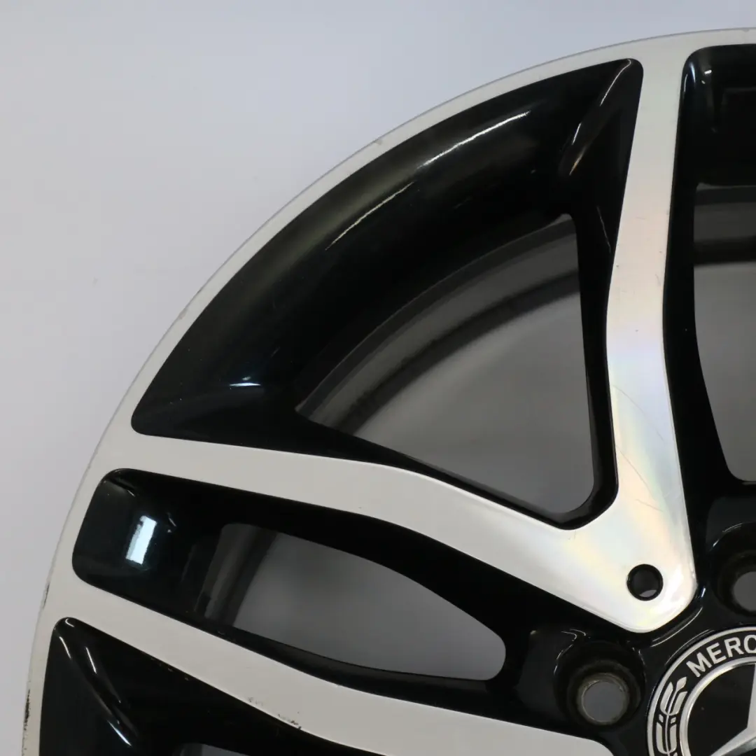 Cerchio in Lega 18" 5 Doppie Razze 7J ET:46 per Mercedes GLA X156 con numero di parte A1564010100 Mercedes GLA X156 Cerchio in Lega 18" 5 Doppie Razze 7J ET:46 - SKU A1564010100-2 - Numero di parte A1564010100