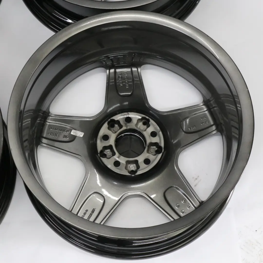 Set cerchi lega anteriori posteriori 18" 7J ET:46 per Mercedes X156 con numero di parte A1564010500 Mercedes X156 Set cerchi lega anteriori posteriori 18" 7J ET:46 - SKU A1564010500 - Numero di parte A1564010500