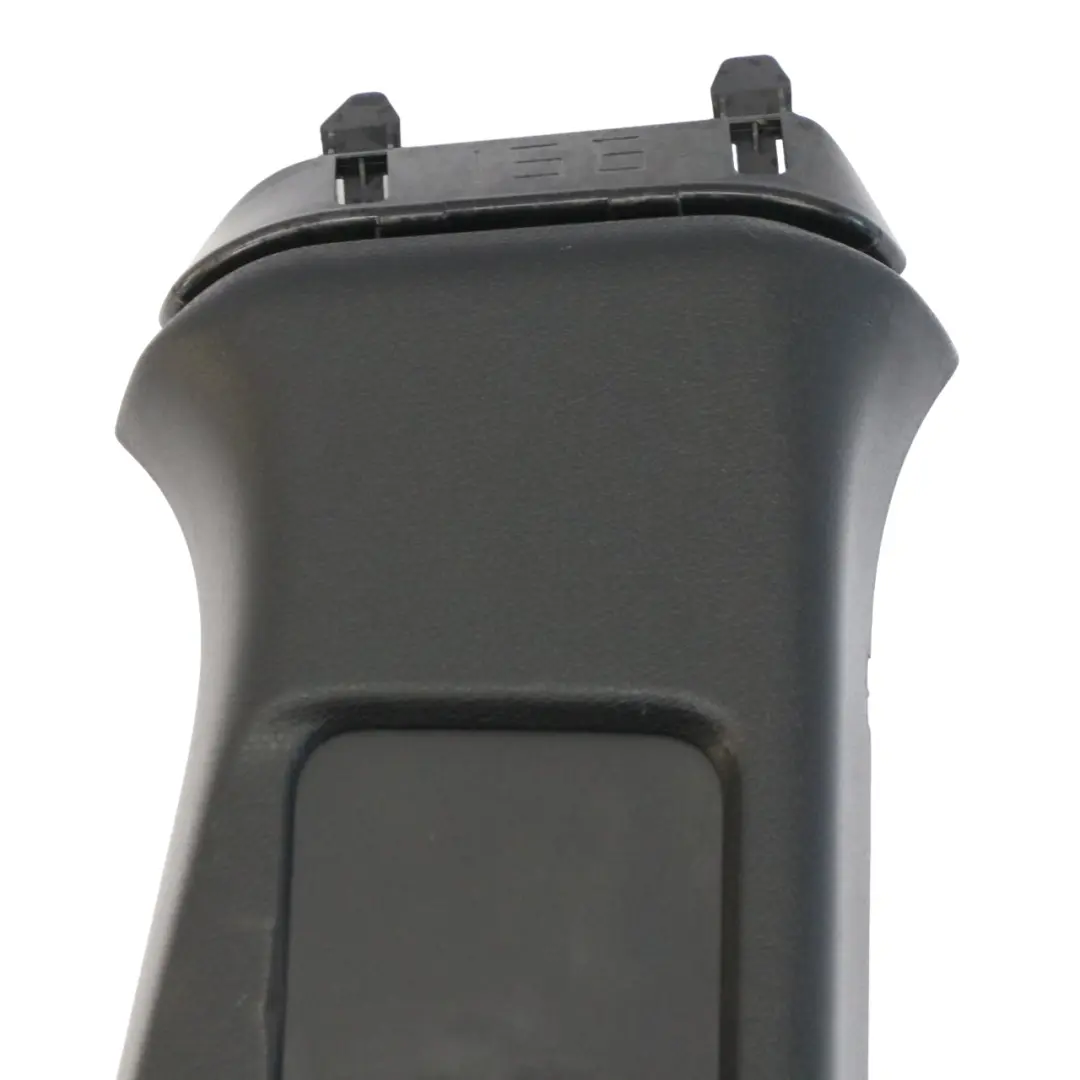 Pilar B Interior Tapa Superior Derecha Negro para Mercedes GLA X156 con número de pieza A1566904200 Mercedes GLA X156 Pilar B Interior Tapa Superior Derecha Negro - SKU A1566904200 - Número de pieza A1566904200