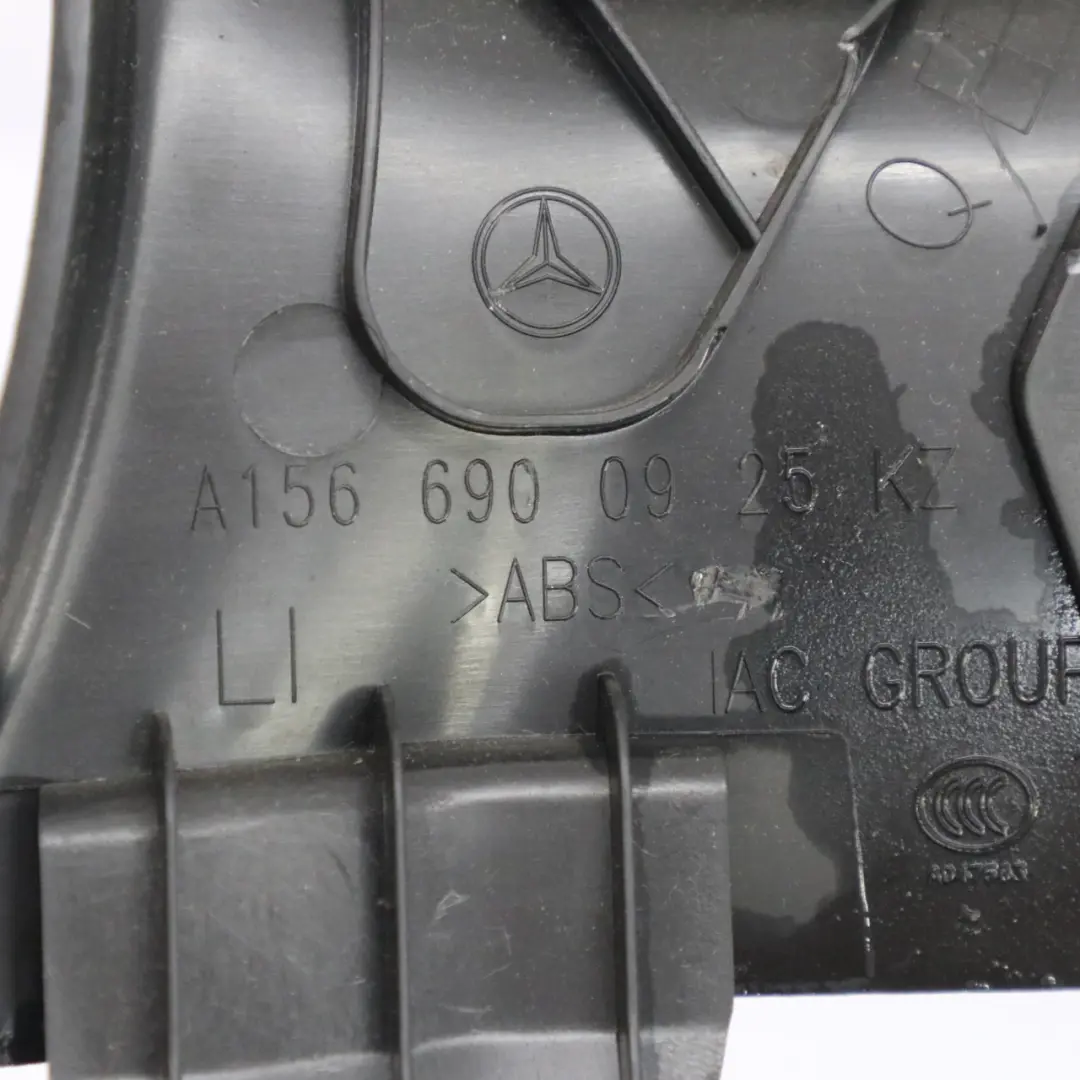 Mercedes GLA X156 C-Garniture montant Cache panneau arrière gauche A1566900925 - SKU A1566904300 - Numéro de pièce A1566904300