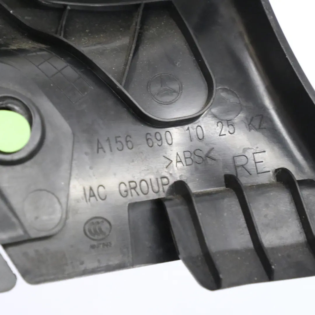 Mercedes GLA X156 Embellecedor Pilar C Tapa Panel Trasero Derecho - SKU A1566904400 - Número de pieza A1566901025