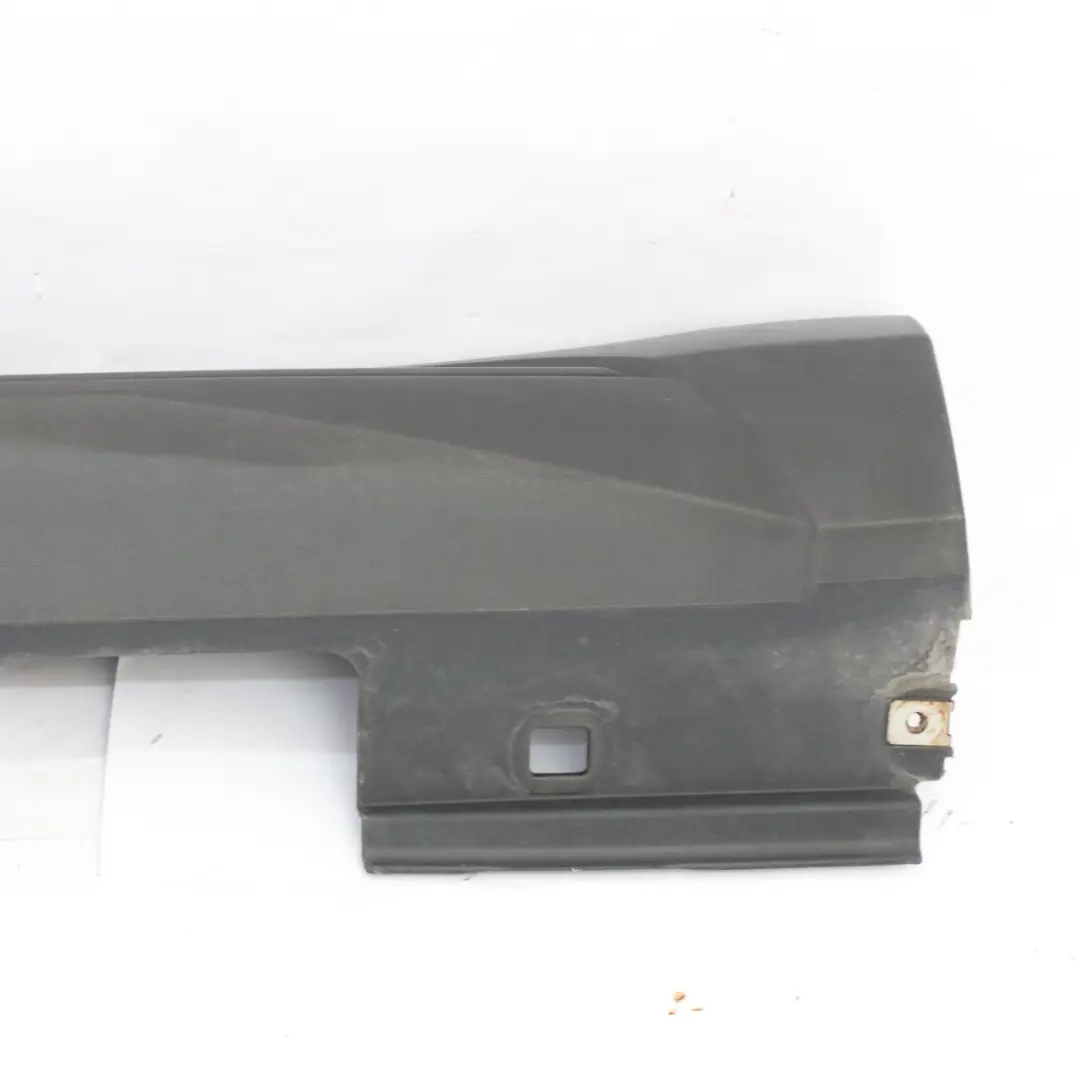 Bande de seuil de porte gauche apprêtée Kosmos Black - 191 pour Mercedes X156 à propos du numéro de pièce A1566980754 Mercedes X156 Bande de seuil de porte gauche apprêtée Kosmos Black - 191 - SKU A1566980754-KB - Numéro de pièce A1566980754