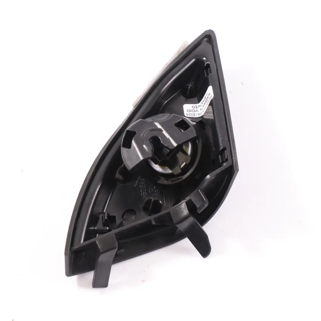 Haut parleur Avant Triangle Porte Gauche Noir pour Mercedes GLA X156 à propos du numéro de pièce A1567200111 Mercedes GLA X156 Haut parleur Avant Triangle Porte Gauche Noir - SKU A1567200111 - Numéro de pièce A1567200111