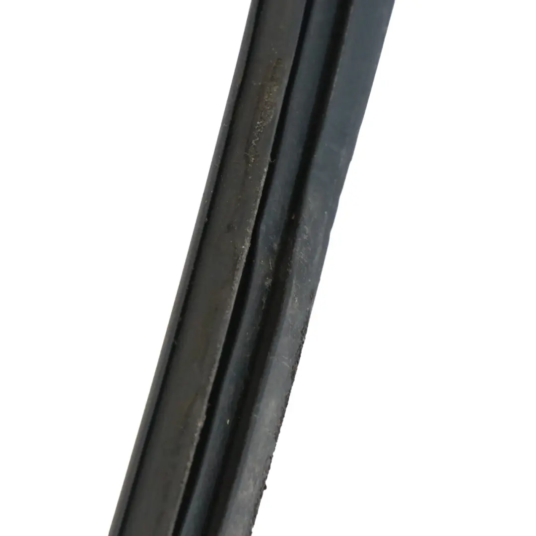 Mercedes X156 Fensterrahmen Vordertür Links Abdeckung Trim Dichtung Schwarz - SKU A1567250125 - Teilenummer A1567250125
