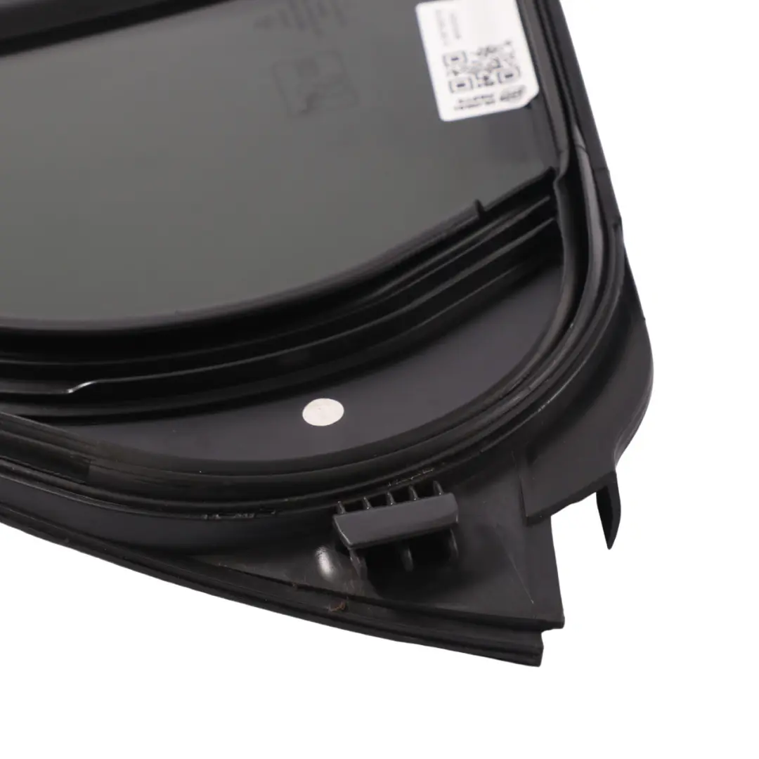 Finestrino Vetro Porta Posteriore Sinistra Lato AS3 per Mercedes X156 con numero di parte A1567300318 Mercedes X156 Finestrino Vetro Porta Posteriore Sinistra Lato AS3 - SKU A1567300318 - Numero di parte A1567300318