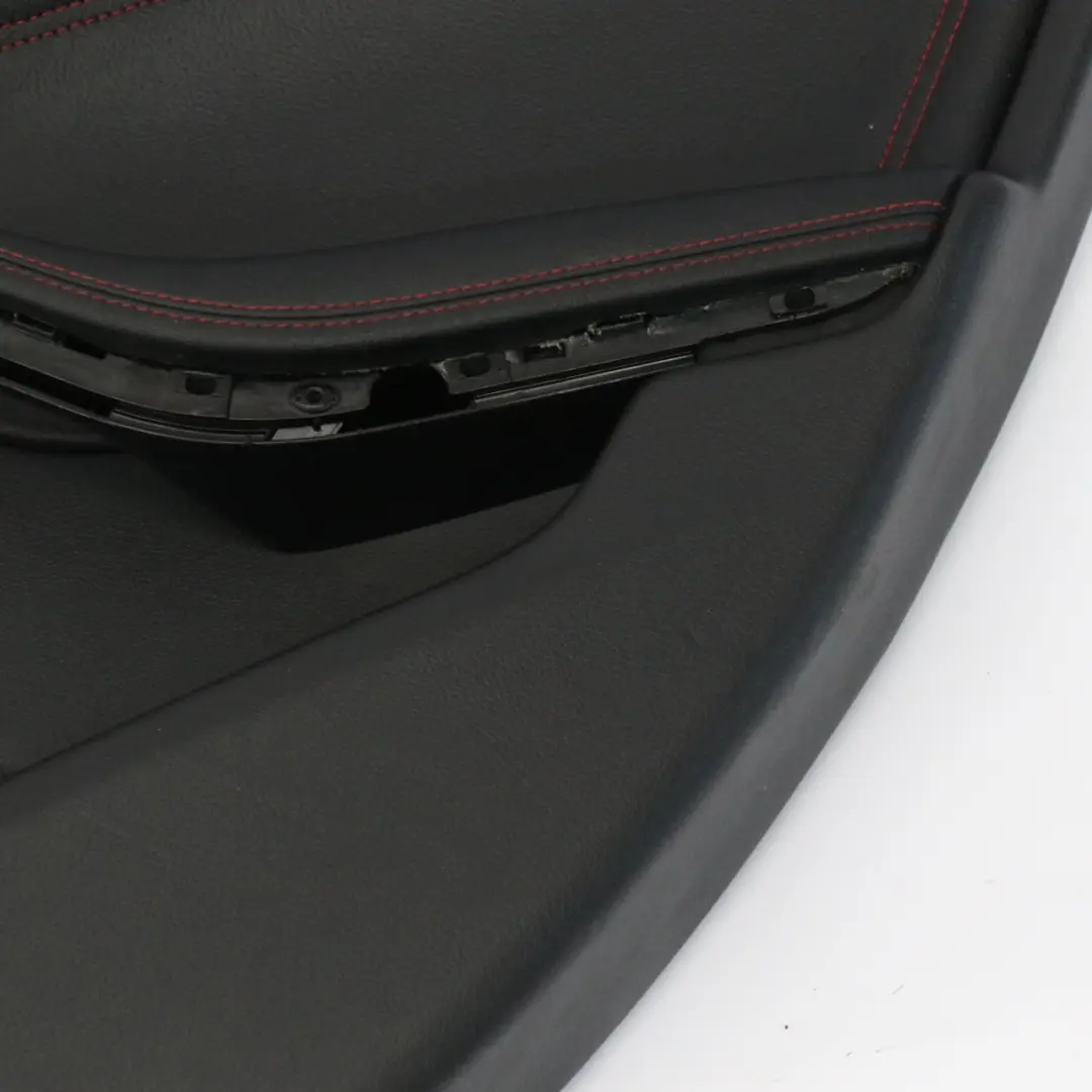 Pannello porta posteriore destro nero rosso cuciture per Mercedes X156 con numero di parte A1567302200 Mercedes X156 Pannello porta posteriore destro nero rosso cuciture - SKU A1567302200 - Numero di parte A1567302200