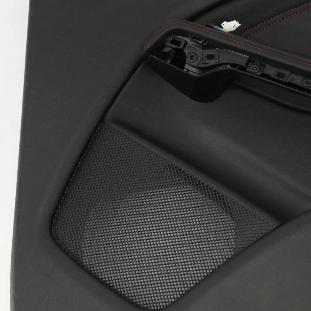 Pannello porta posteriore destro nero rosso cuciture per Mercedes X156 con numero di parte A1567302200 Mercedes X156 Pannello porta posteriore destro nero rosso cuciture - SKU A1567302200 - Numero di parte A1567302200
