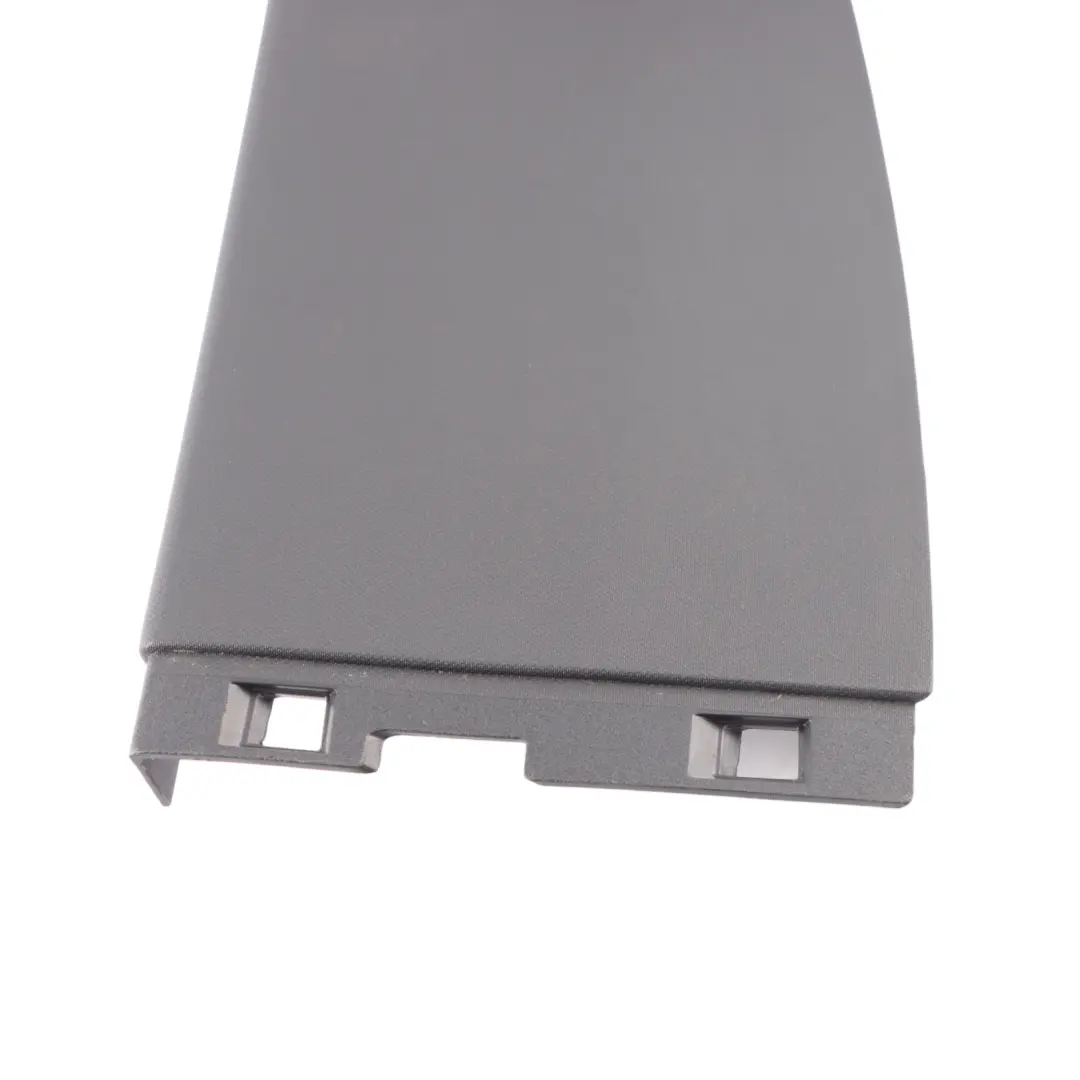 Tapa maletero Interior Ventana Trasera Derecha para Mercedes GLA X156 con número de pieza A1567400171 Mercedes GLA X156 Tapa maletero Interior Ventana Trasera Derecha - SKU A1567400171 - Número de pieza A1567400171