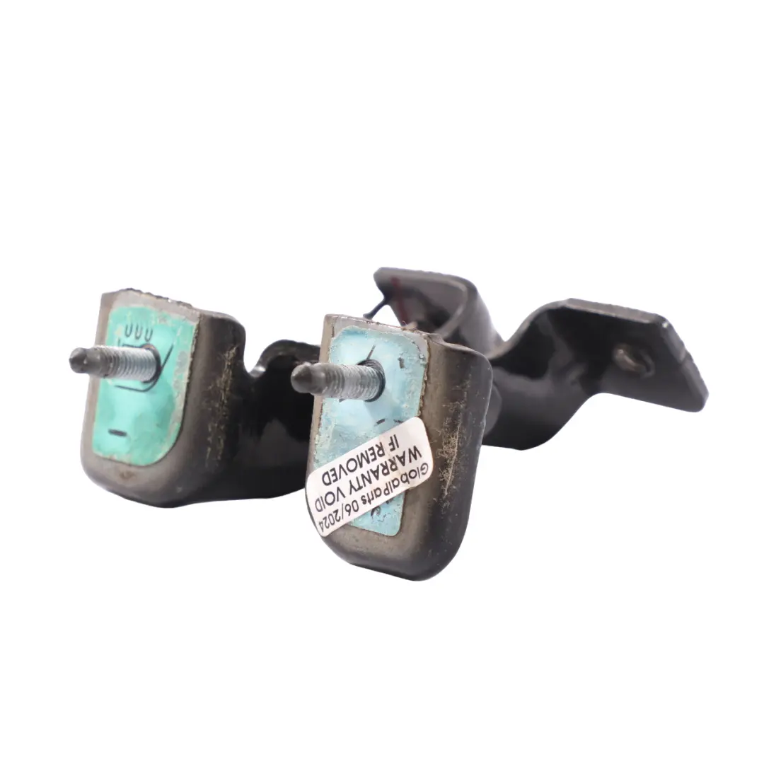 Bisagra de la tapa del maletero derecha Kosmos Black 191 para Mercedes CLA X156 C117 con número de pieza A1567400237 Mercedes CLA X156 C117 Bisagra de la tapa del maletero derecha Kosmos Black 191 - SKU A1567400237-KB - Número de pieza A1567400237