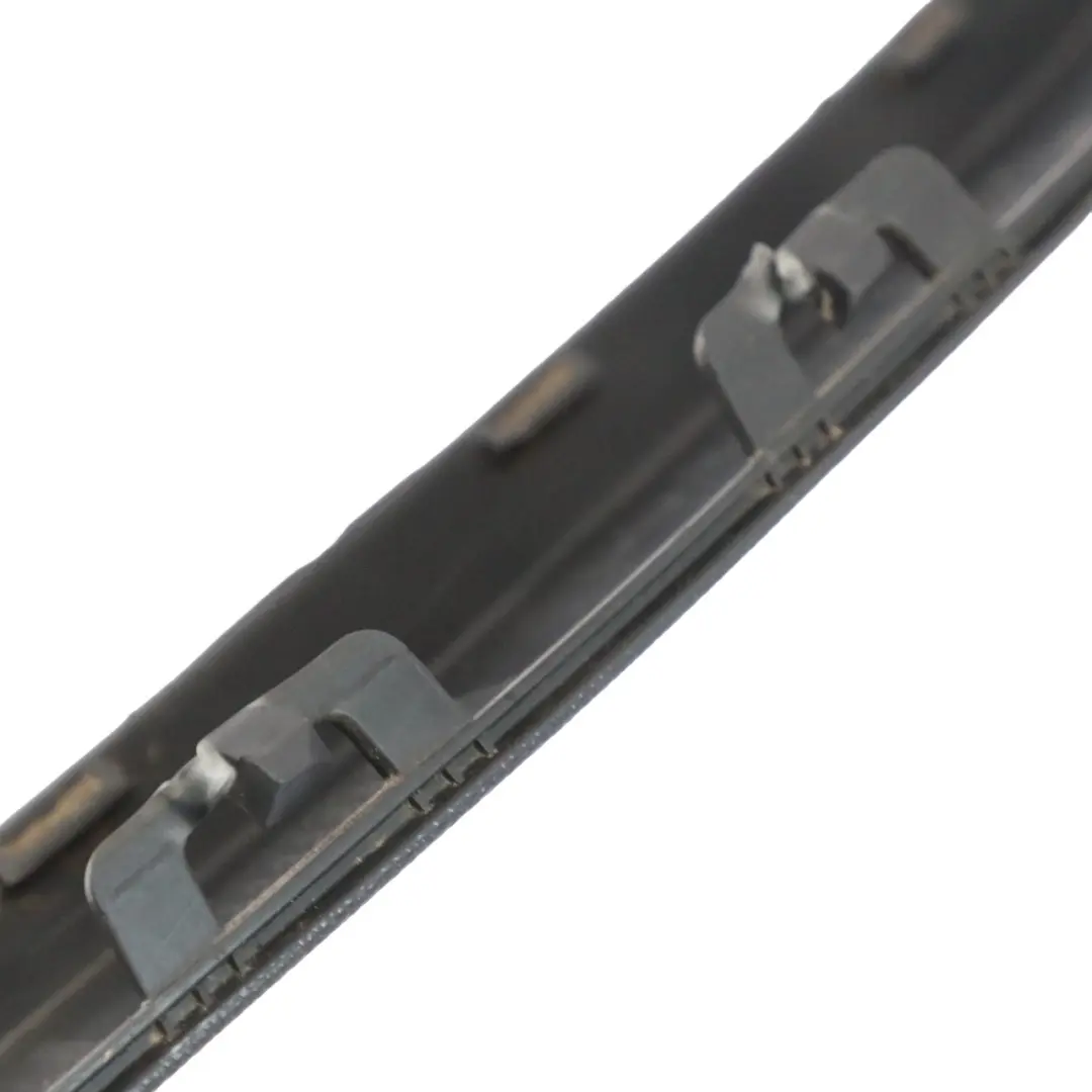 Guardabarros Trasero Izquierdo Embellecedor Tapa para Mercedes GLA X156 con número de pieza A1568851300 Mercedes GLA X156 Guardabarros Trasero Izquierdo Embellecedor Tapa - SKU A1568851300 - Número de pieza A1568851300