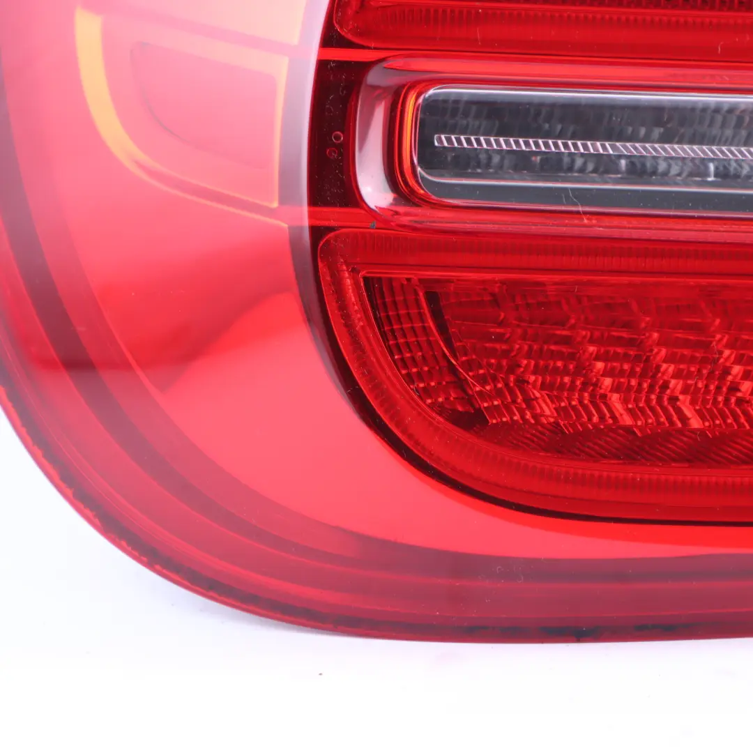 Rückleuchte Seitenverkleidung äußere Rückleuchte für Mercedes GLA X156 mit Teilenummer A1569061958 Mercedes GLA X156 Rückleuchte Seitenverkleidung äußere Rückleuchte - SKU A1569061958 - Teilenummer A1569061958