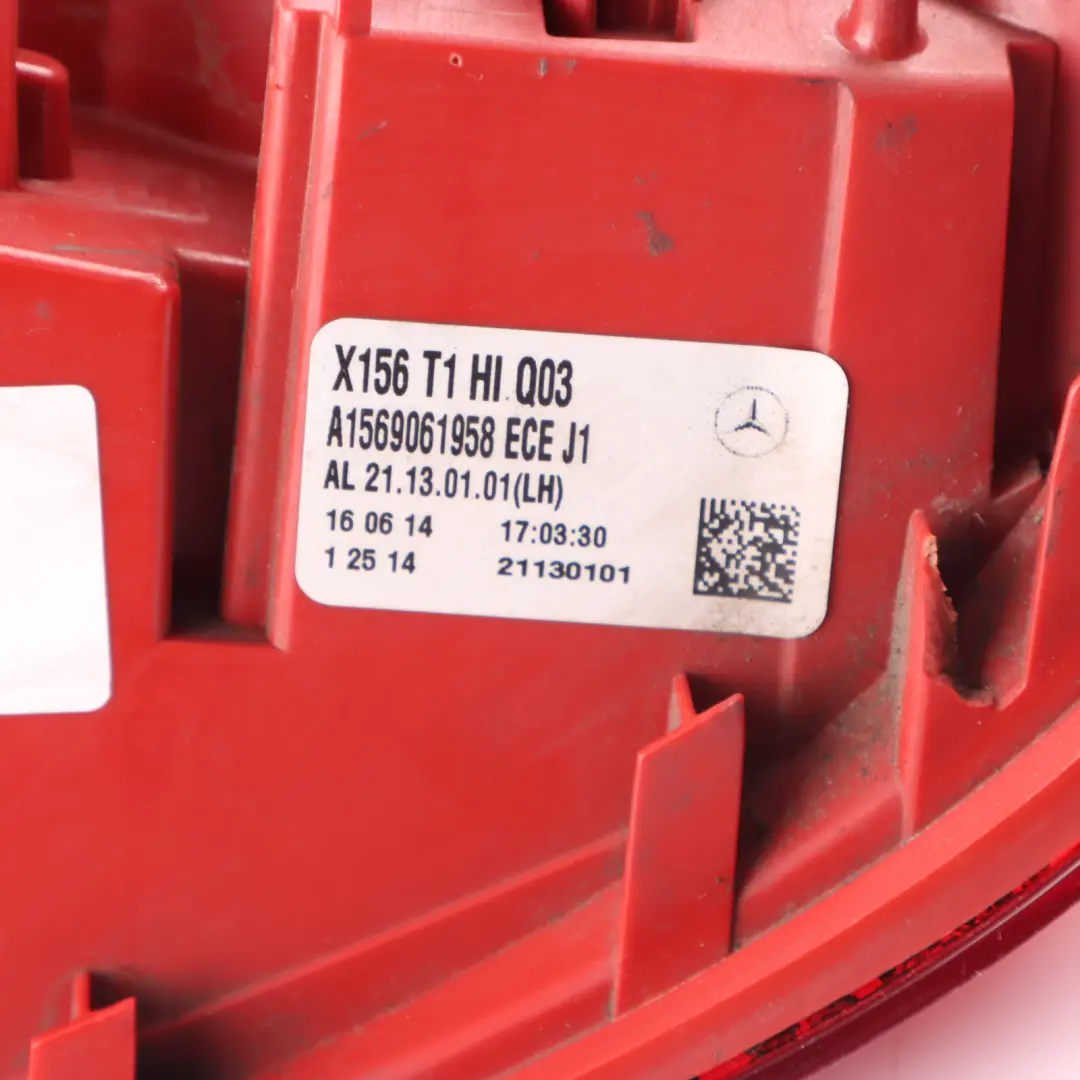 Feu arrière latéral gauche pour Mercedes GLA X156 à propos du numéro de pièce A1569061958 Mercedes GLA X156 Feu arrière latéral gauche - SKU A1569061958 - Numéro de pièce A1569061958