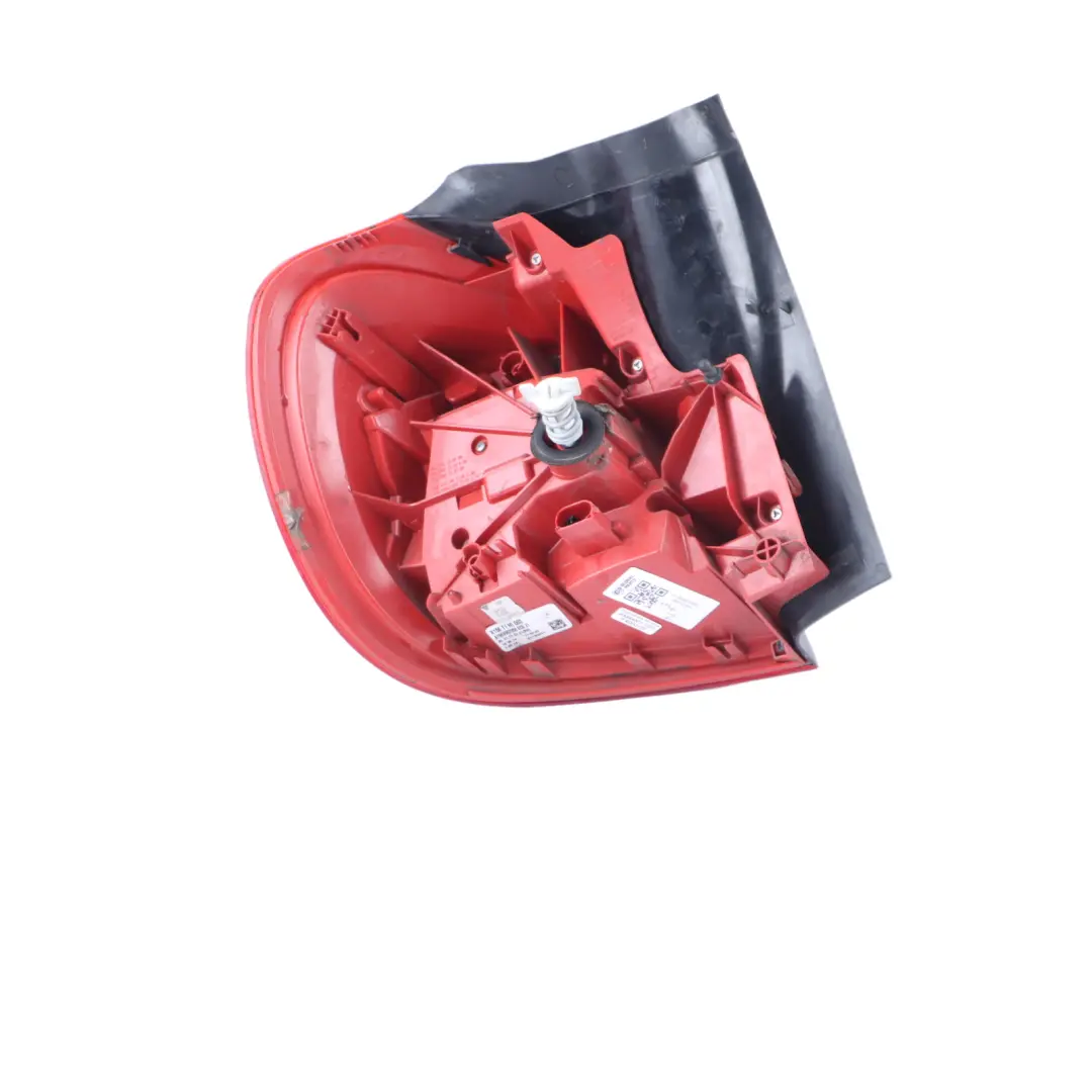 Lampa Tylna Prawa Tył Prawy do Mercedes X156 o numerze A1569062058 Mercedes X156 Lampa Tylna Prawa Tył Prawy - SKU A1569062058 - Numer Części A1569062058