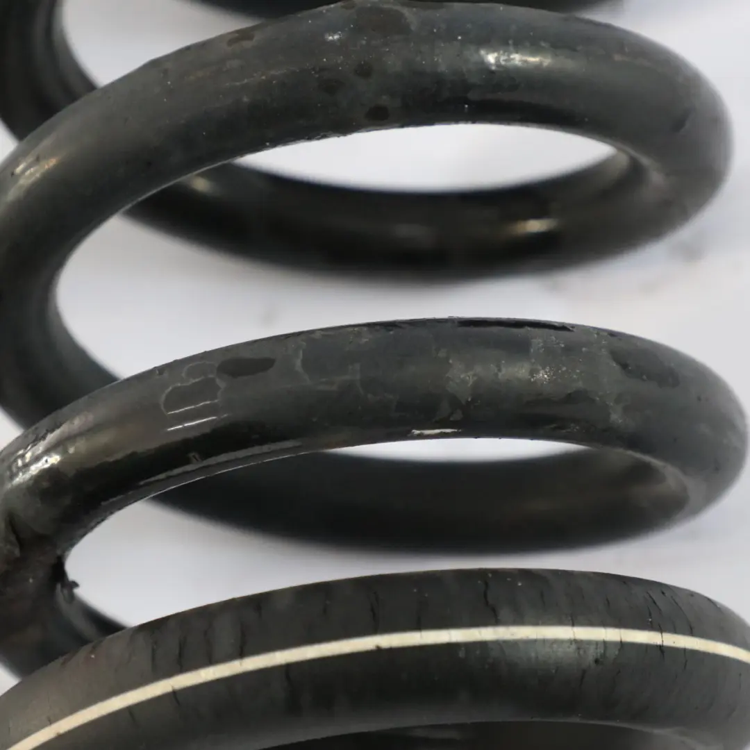 Ressorts de suspension arrière à ressort hélicoïdal pour Mercedes ML W164 à propos du numéro de pièce A1643240404 Mercedes ML W164 Ressorts de suspension arrière à ressort hélicoïdal - SKU A1643240404 - Numéro de pièce A1643240404