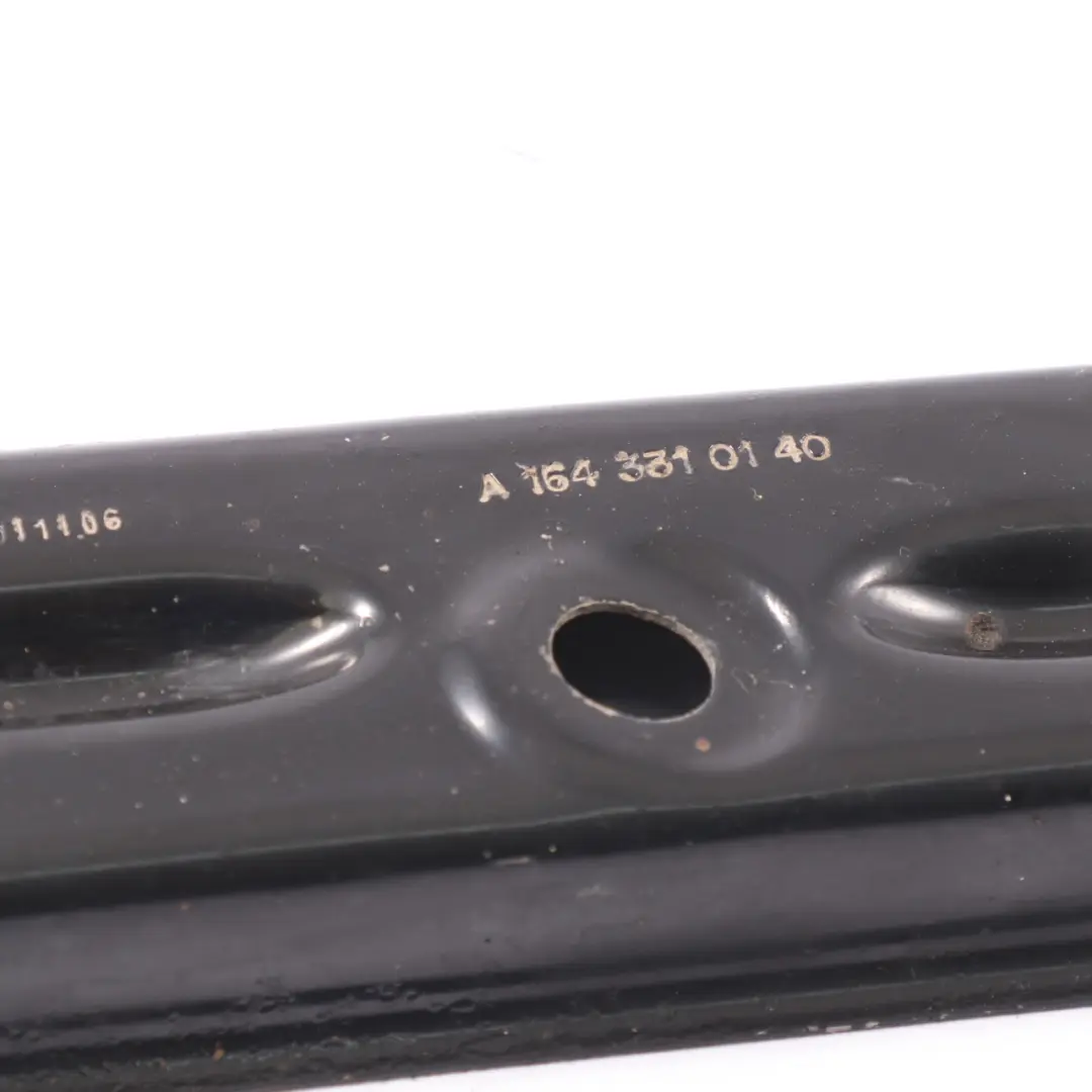 Supporto passaruota anteriore sinistro per Mercedes ML W164 con numero di parte A1643310140 Mercedes ML W164 Supporto passaruota anteriore sinistro - SKU A1643310140 - Numero di parte A1643310140