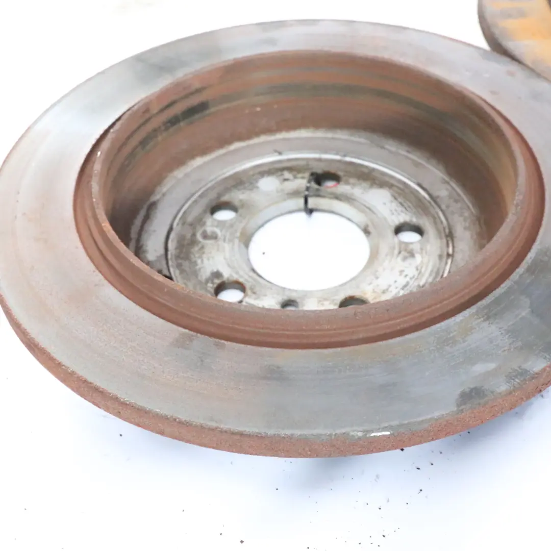 Jeu de disques de frein arrière gauche droit pour Mercedes W164 X164 à propos du numéro de pièce A1644231212 Mercedes W164 X164 Jeu de disques de frein arrière gauche droit - SKU A1644231212 - Numéro de pièce A1644231212