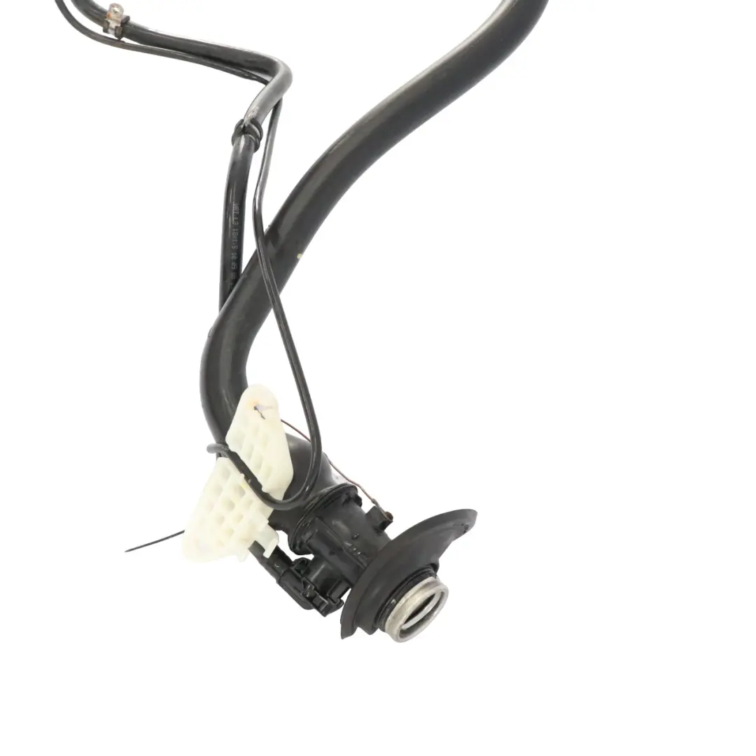Tuyau de remplissage du réservoir de carburant pour Mercedes W164 Diesel à propos du numéro de pièce A1644703020 Mercedes W164 Diesel Tuyau de remplissage du réservoir de carburant - SKU A1644703020 - Numéro de pièce A1644703020