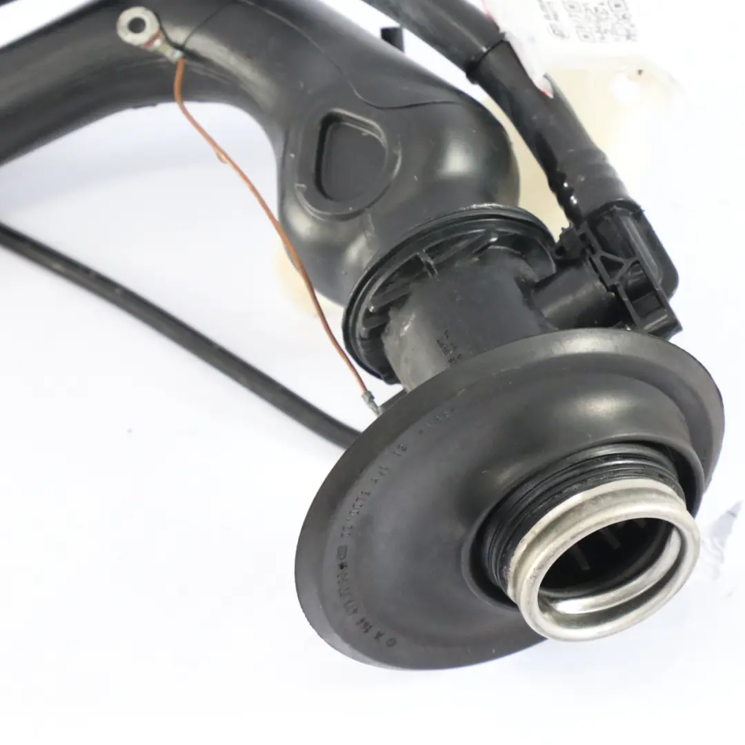 depósito de combustible de llenado manguera para Mercedes W164 Diesel con número de pieza A1644703020 Mercedes W164 Diesel depósito de combustible de llenado manguera - SKU A1644703020 - Número de pieza A1644703020