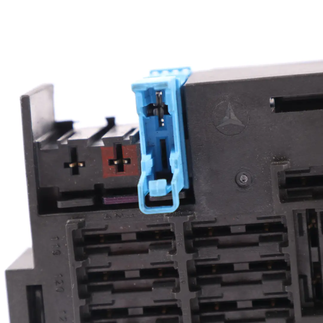 Mercedes W164 W251 Caja de fusibles Módulo de relé Unidad de control - SKU A1645403572-1 - Número de pieza A1645403572