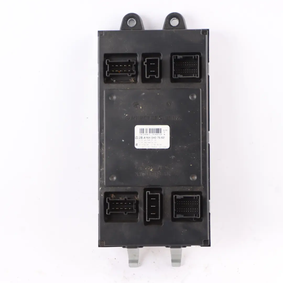 Front Fuse Box Relay Control Unit SAM Module to Mercedes W164 with Part number A1645407562 Mercedes W164 Front Fuse Box Relay Control Unit SAM Module - SKU A1645407562 - Part number A1645407562