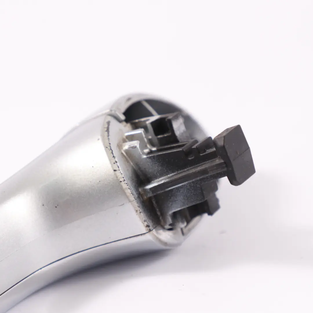 Tirador puerta exterior delantero izquierdo Iridium Silver 775 para Mercedes ML W164 con número de pieza A1647600370 Mercedes ML W164 Tirador puerta exterior delantero izquierdo Iridium Silver 775 - SKU A1647600370-IRS - Número de pieza A1647600370