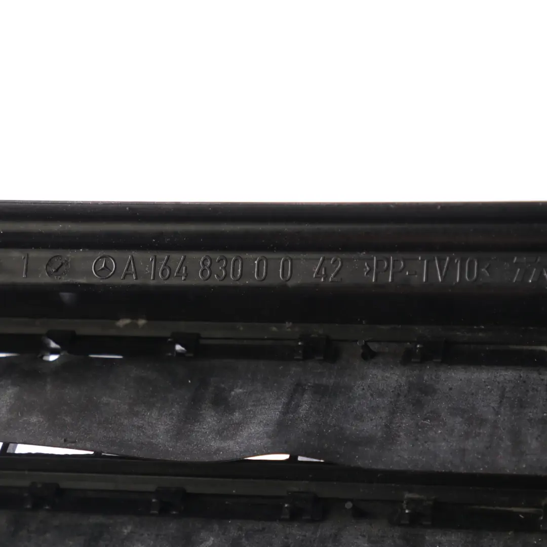  Rejilla Ventilación Mercedes W164 W221 Ventilación Chasis Trasero - SKU A1648300042 - Número de pieza A1648300042