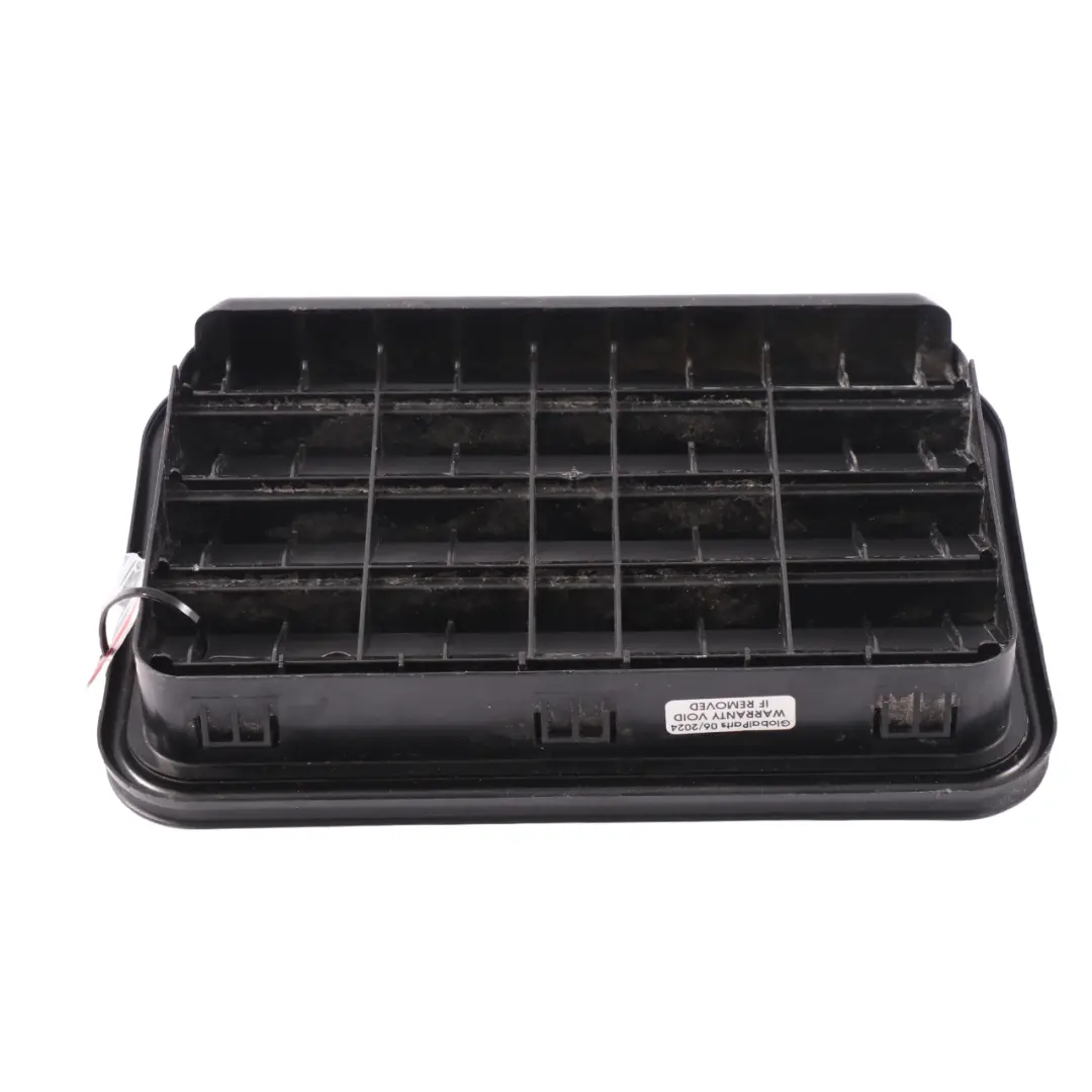 Grille d'aération Mercedes W221 Grille d'aération arrière du châssis pour à propos du numéro de pièce A1648300042 Grille d'aération Mercedes W221 Grille d'aération arrière du châssis - SKU A1648300042 - Numéro de pièce A1648300042