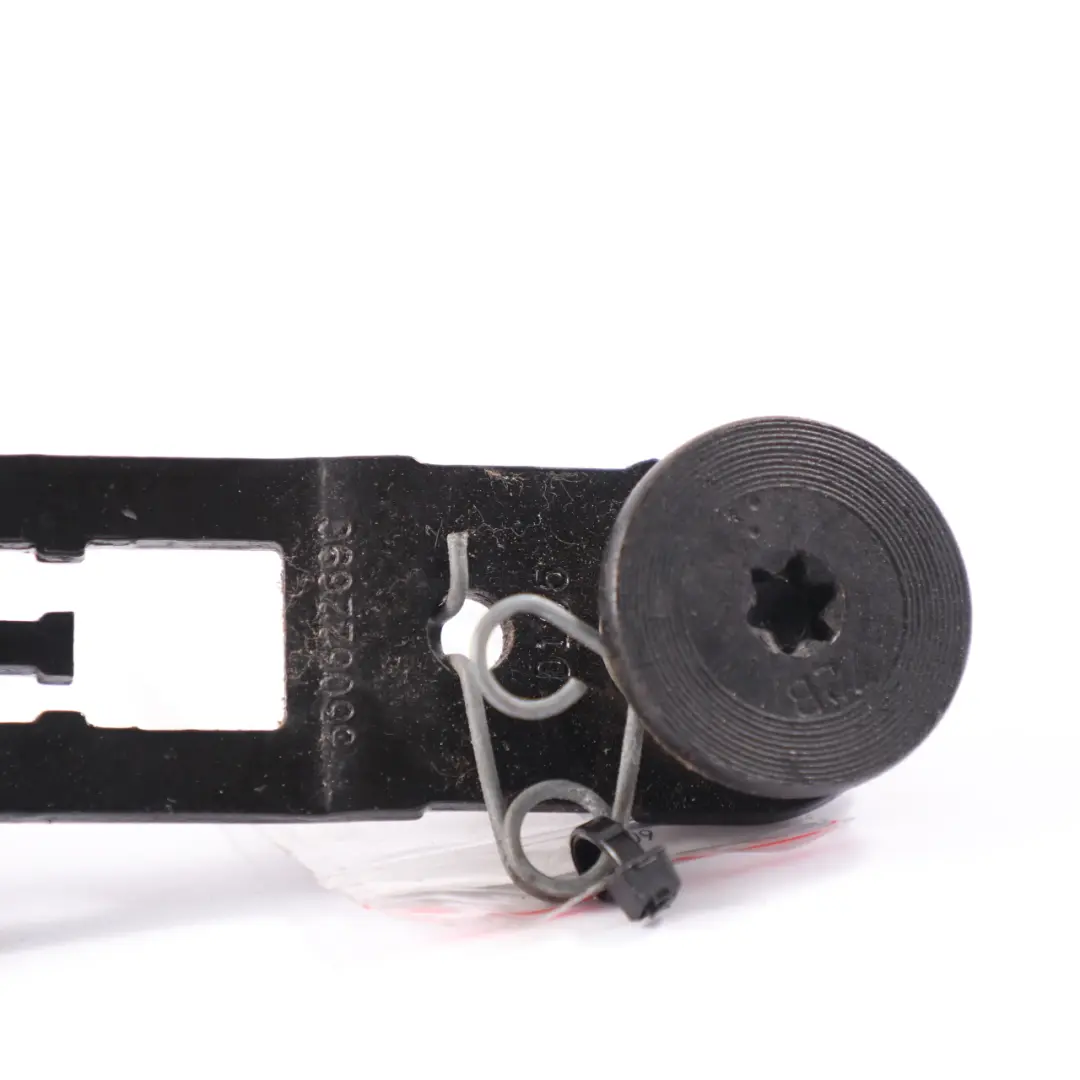 Zapinka Napinacz Klamra Pasa Tył do Mercedes W164 o numerze A1648601969 Mercedes W164 Zapinka Napinacz Klamra Pasa Tył - SKU A1648601969-1 - Numer Części A1648601969