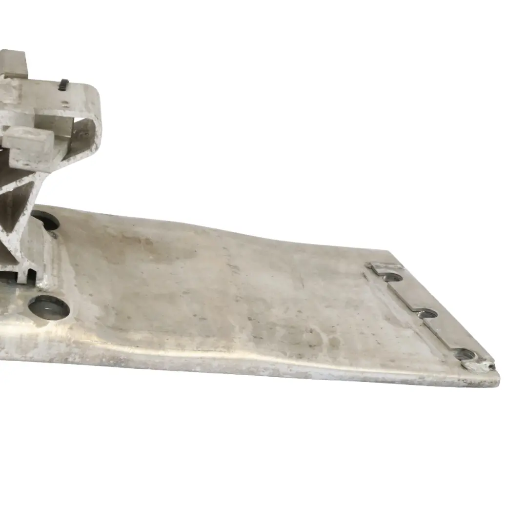 Getriebe Halterung für Mercedes C292 mit Teilenummer A1662400600 Mercedes C292 Getriebe Halterung - SKU A1662400600 - Teilenummer A1662400600