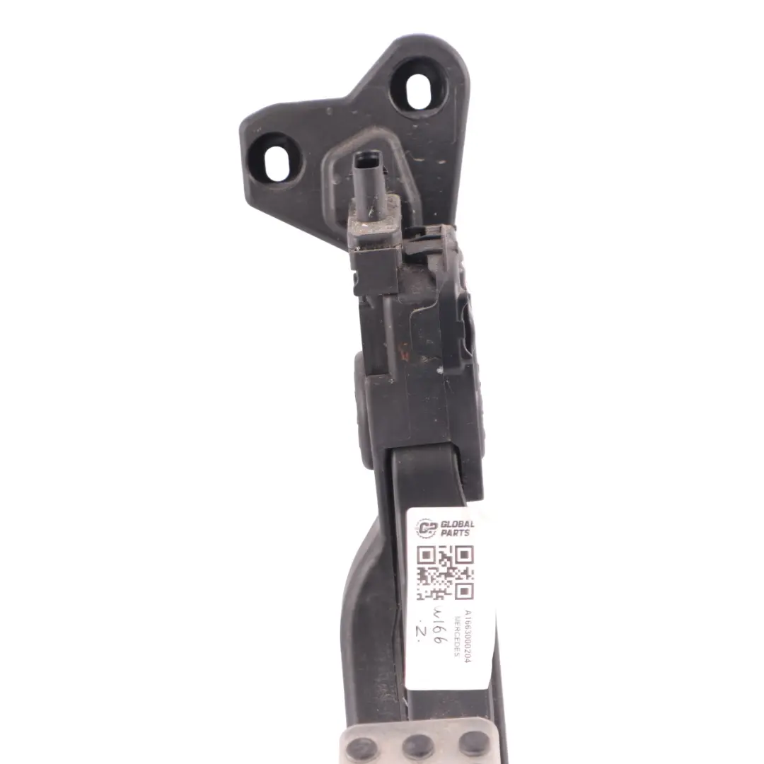 Accelerator Pedal Mercedes ML W166 Throttle Pedal Gas to with Part number A1663000204 Accelerator Pedal Mercedes ML W166 Throttle Pedal Gas - SKU A1663000204 - Part number A1663000204