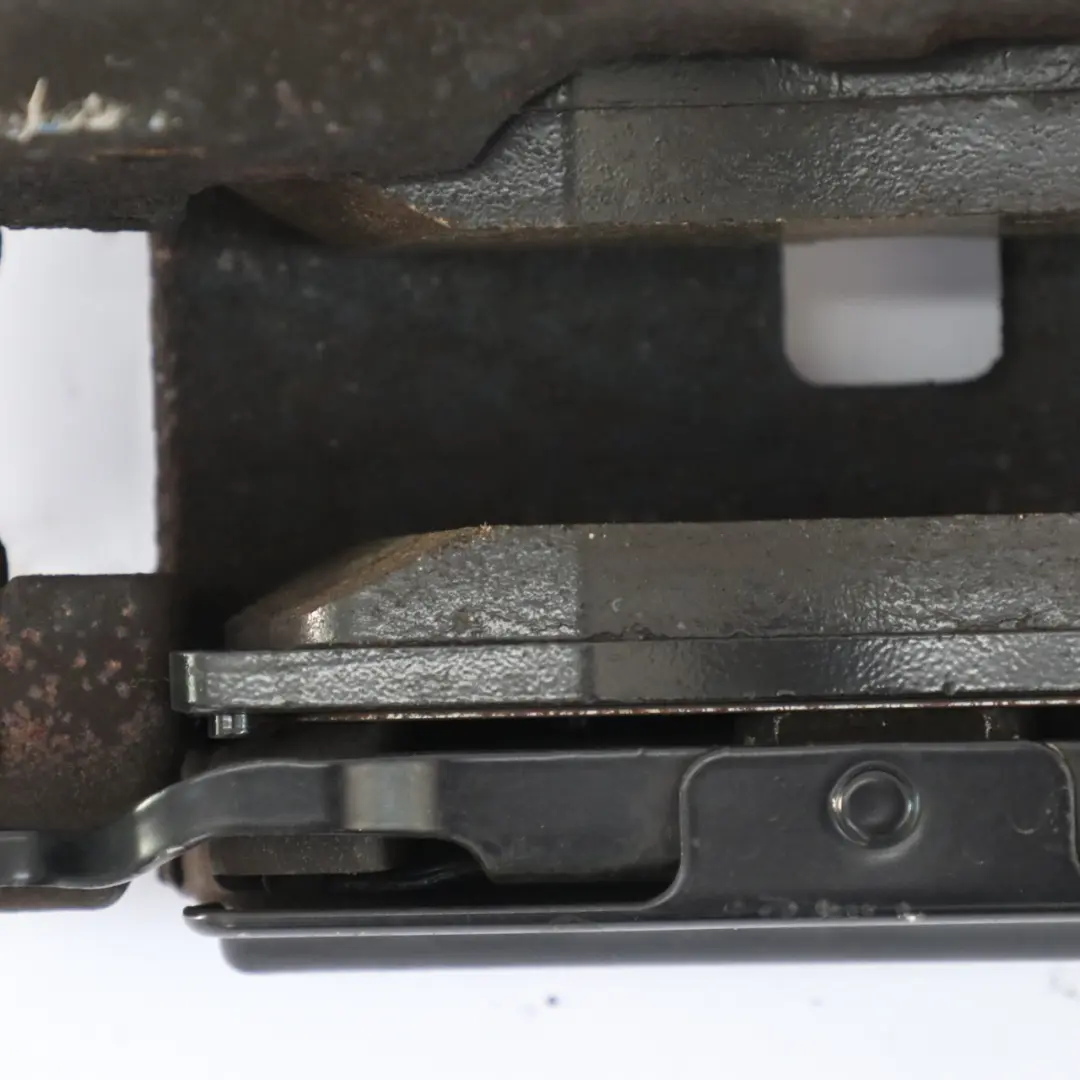 Pinza de freno delantera izquierda para Mercedes C292 con número de pieza A1664210581 Mercedes C292 Pinza de freno delantera izquierda - SKU A1664210581 - Número de pieza A1664210581