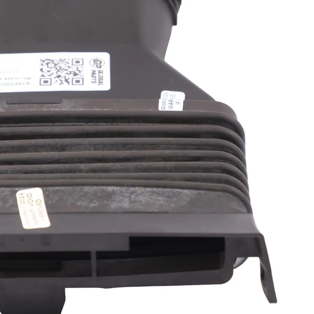 OM642 Rura Wlot Powietrza do Mercedes W166 GLE C292 Diesel o numerze A1665000261 Mercedes W166 GLE C292 Diesel OM642 Rura Wlot Powietrza - SKU A1665000261 - Numer Części A1665000261