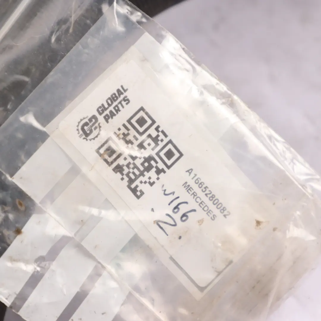 OM642 Manguera de salida del intercooler Línea para Mercedes W166 Diesel con número de pieza A1665280082 Mercedes W166 Diesel OM642 Manguera de salida del intercooler Línea - SKU A1665280082 - Número de pieza A1665280082