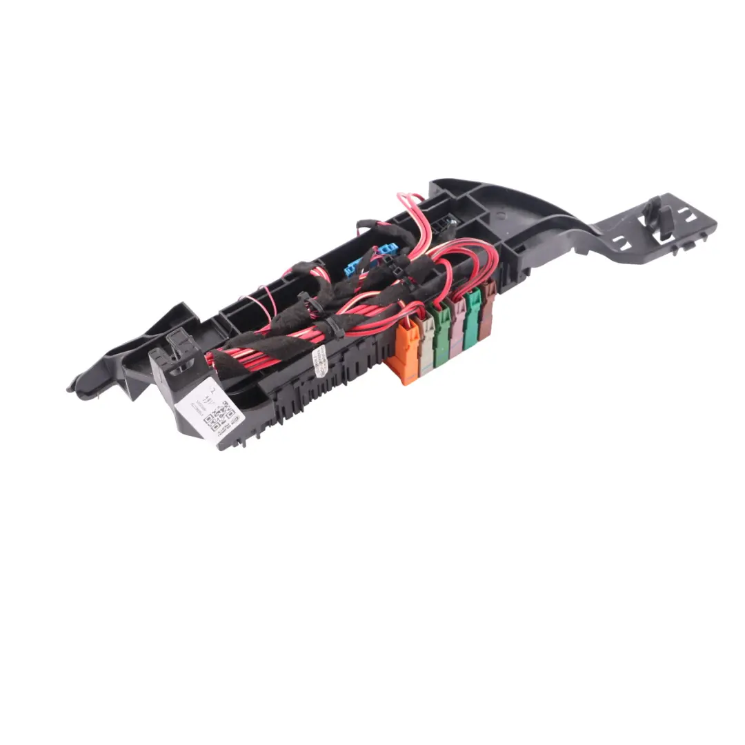 Fuse Box F33 Under Front Seat Right O/S to Mercedes ML W166 with Part number A1665401750 Mercedes ML W166 Fuse Box F33 Under Front Seat Right O/S - SKU A1665401750 - Part number A1665401750