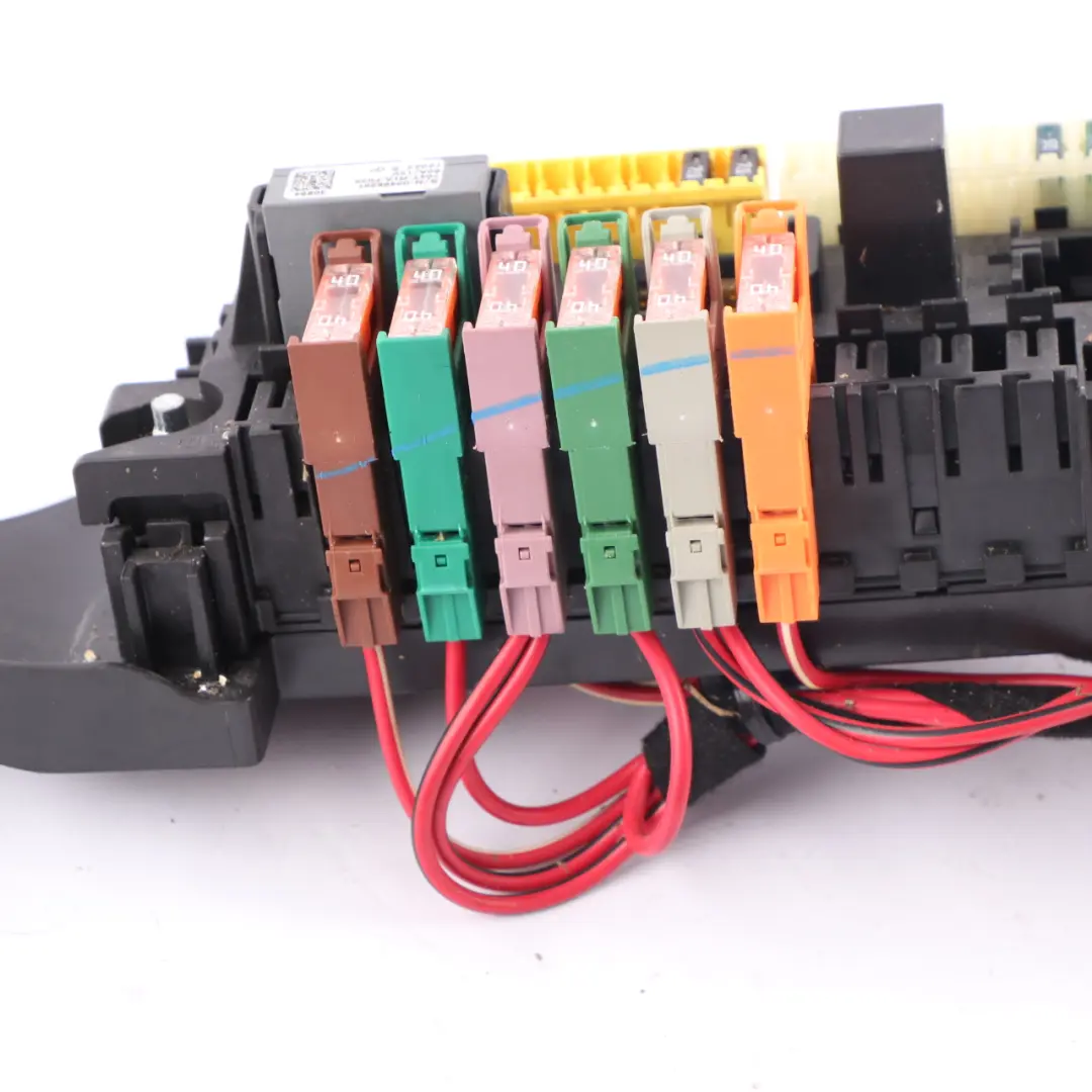 Fuse Box F33 Under Front Seat Right O/S to Mercedes ML W166 with Part number A1665401750 Mercedes ML W166 Fuse Box F33 Under Front Seat Right O/S - SKU A1665401750 - Part number A1665401750