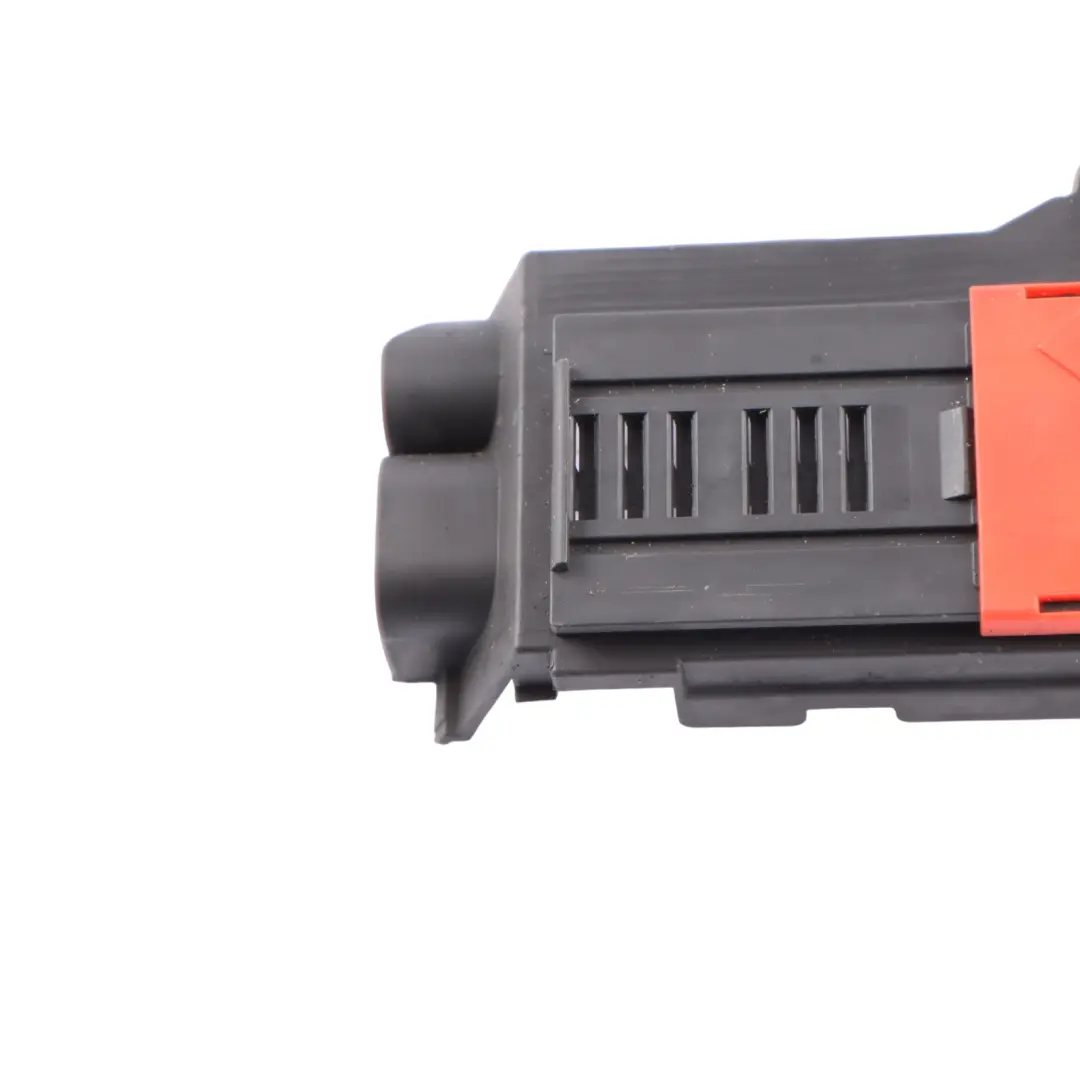 Jonction Boîte à fusibles Couvercle Borne positive pour Mercedes W166 à propos du numéro de pièce A1665450403 Mercedes W166 Jonction Boîte à fusibles Couvercle Borne positive - SKU A1665450403 - Numéro de pièce A1665450403