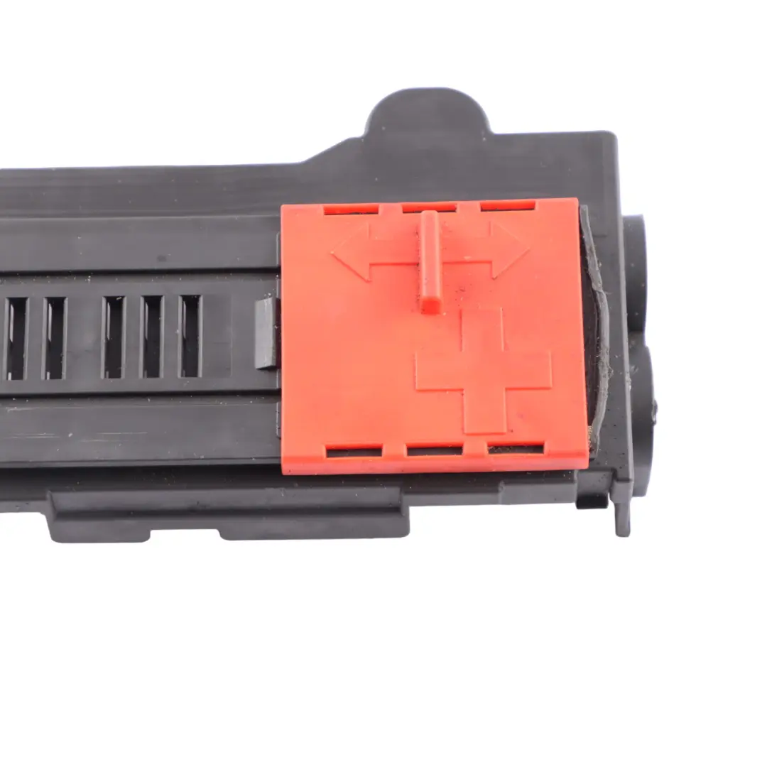 Jonction Boîte à fusibles Couvercle Borne positive pour Mercedes W166 à propos du numéro de pièce A1665450403 Mercedes W166 Jonction Boîte à fusibles Couvercle Borne positive - SKU A1665450403 - Numéro de pièce A1665450403