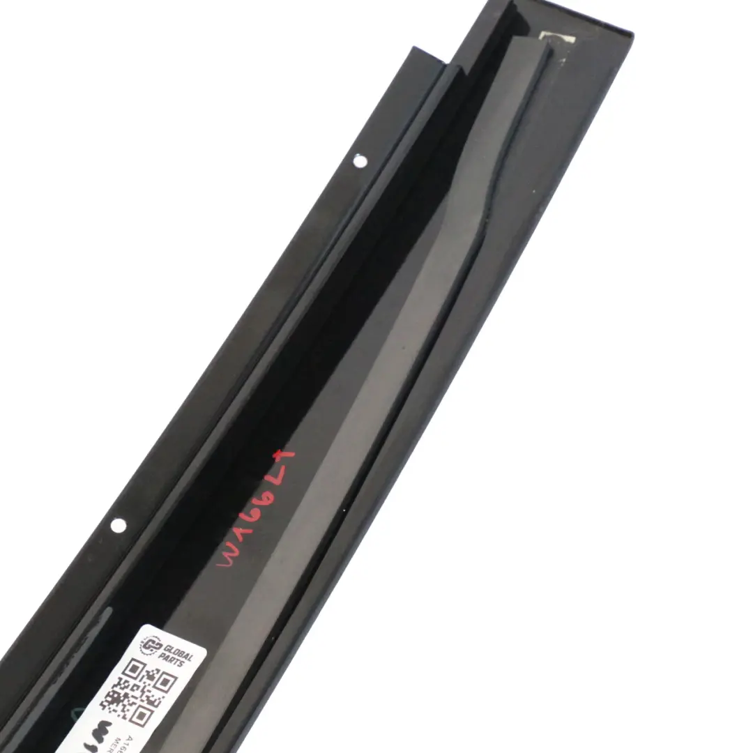 Mercedes W166 Coprire pannello Rivestimento montante B sinistra - SKU A1666900587 - Numero di parte A1666900587