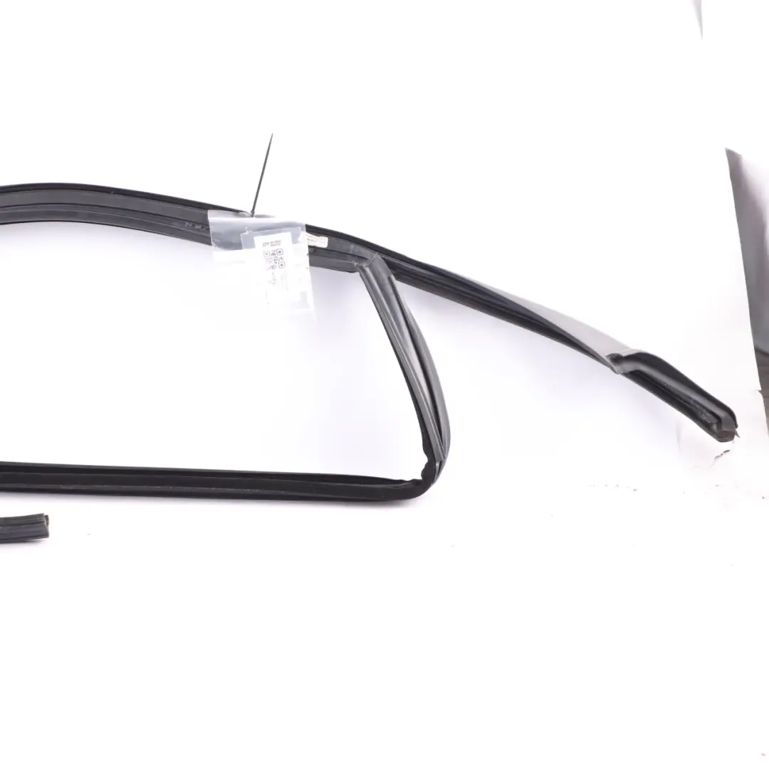 Window Guide Mercedes ML W166 Front Left N/S Door Seal Guide Rail to with Part number A1667250125 Window Guide Mercedes ML W166 Front Left N/S Door Seal Guide Rail - SKU A1667250125 - Part number A1667250125