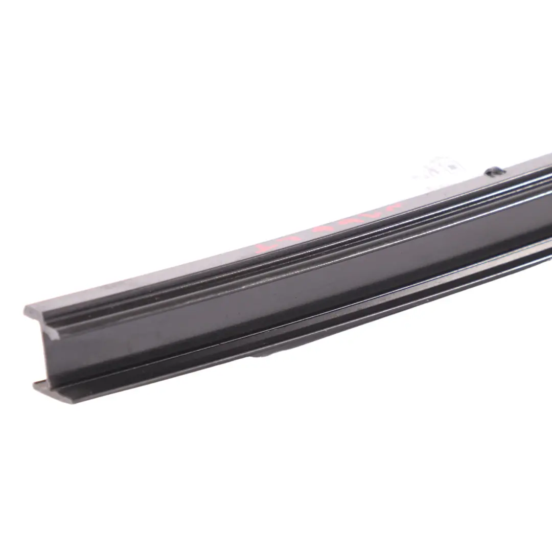 Mercedes W166 Striscia rivestimento finestrino posteriore sinistro - SKU A1667300119 - Numero di parte A1667300119