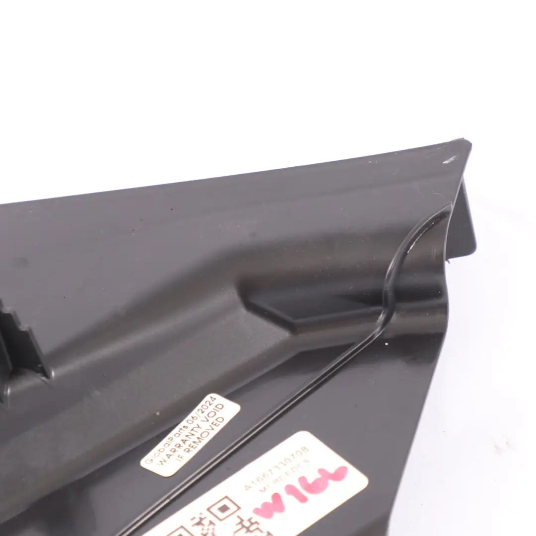 Cerradura puerta Recubrimiento trasera izquierda para Mercedes W166 con número de pieza A1667330708 Mercedes W166 Cerradura puerta Recubrimiento trasera izquierda - SKU A1667330708 - Número de pieza A1667330708