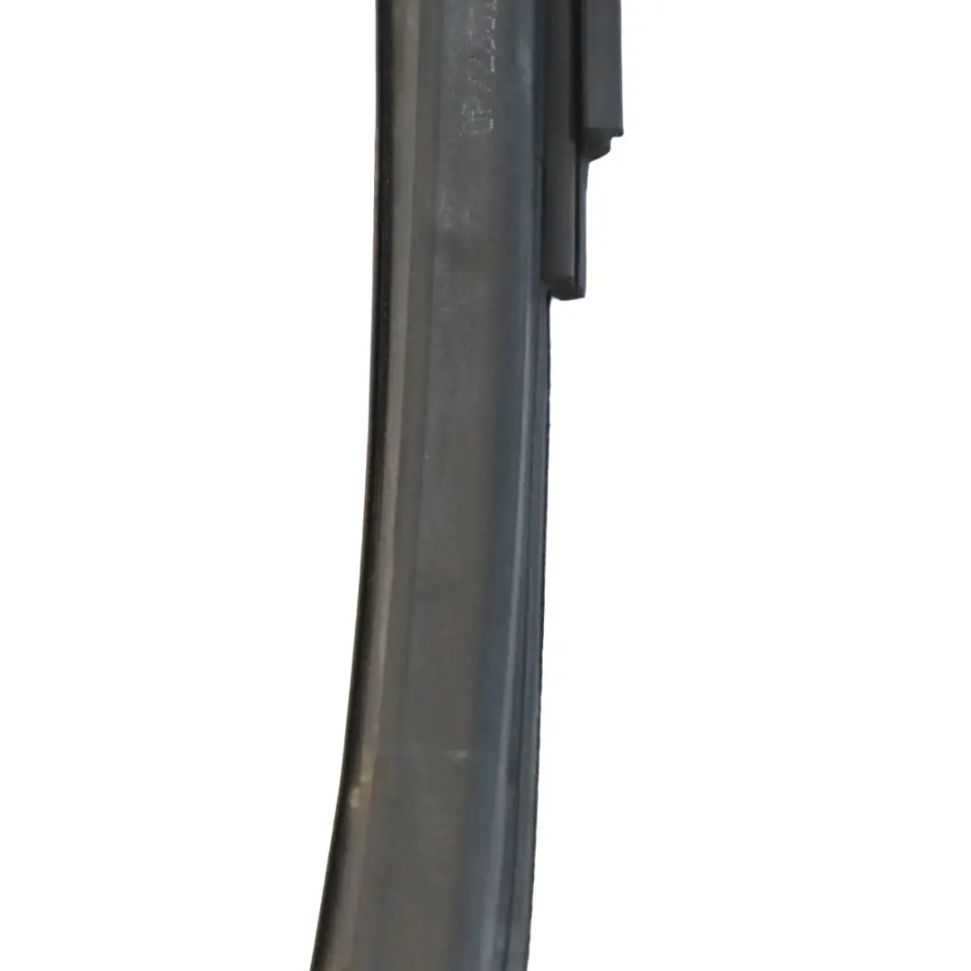 Mercedes W166 Rail ventana Guía puerta estanqueidad Trasera - SKU A1667350125 - Número de pieza A1667350125