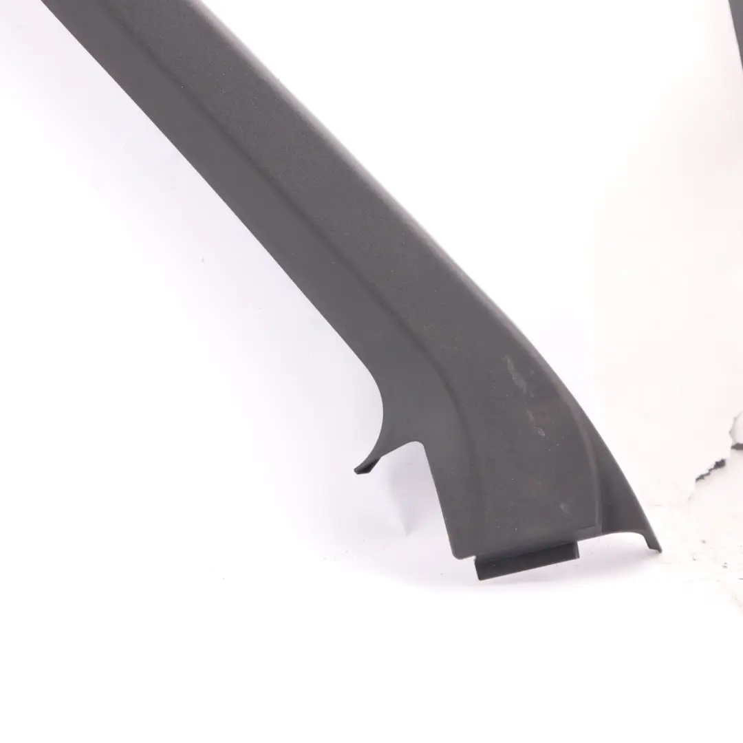 Guide Garniture Porte Arrière Noir Droit pour Mercedes ML W166 à propos du numéro de pièce A1667370280 Mercedes ML W166 Guide Garniture Porte Arrière Noir Droit - SKU A1667370280 - Numéro de pièce A1667370280