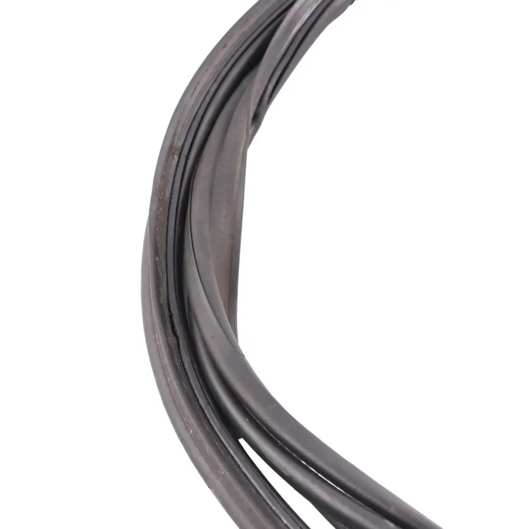 Portellone Posteriore Guarnizione Coperchio In Gomma per Mercedes W166 con numero di parte A1667400178 Mercedes W166 Portellone Posteriore Guarnizione Coperchio In Gomma - SKU A1667400178 - Numero di parte A1667400178