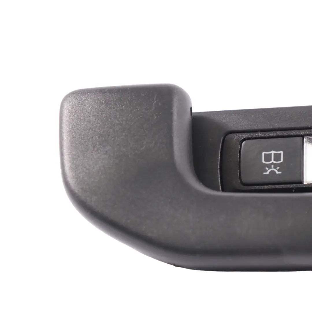  Poignée toit Mercedes W246 W213 intérieure Lampe arrière droite A0998150100 - SKU A1668100654-1 - Numéro de pièce A1668100654