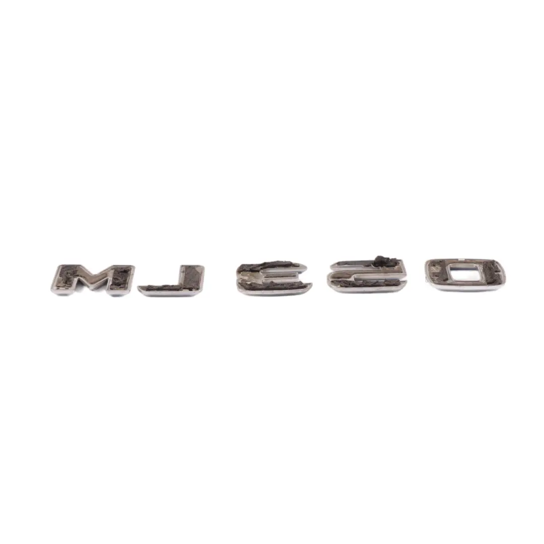 Mercedes W166 ML 350 Emblema Trasero Bota Insignia Logo Cromado - SKU A1668171215 - Número de pieza A1668171215