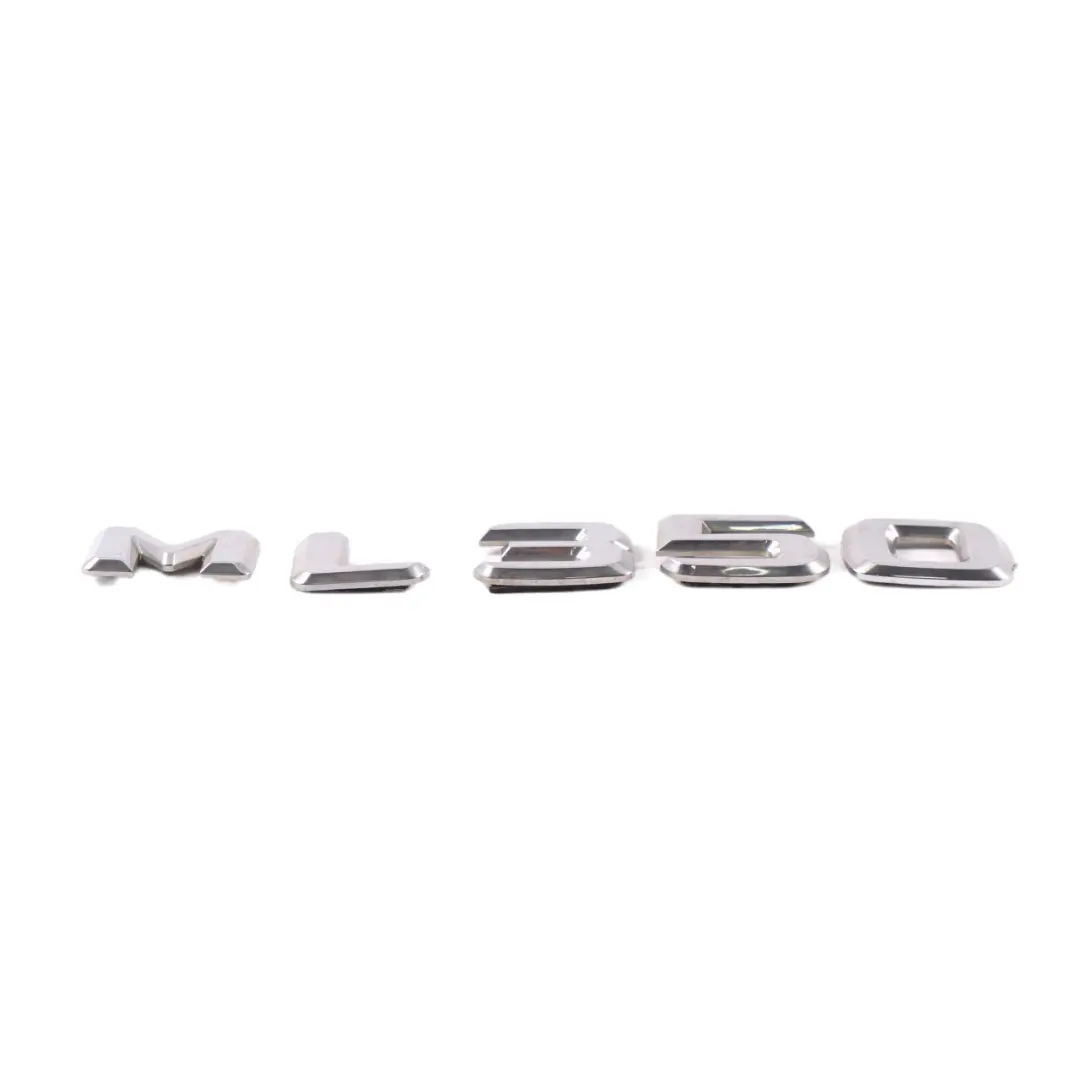 Mercedes W166 ML 350 Emblema Trasero Bota Insignia Logo Cromado - SKU A1668171215 - Número de pieza A1668171215