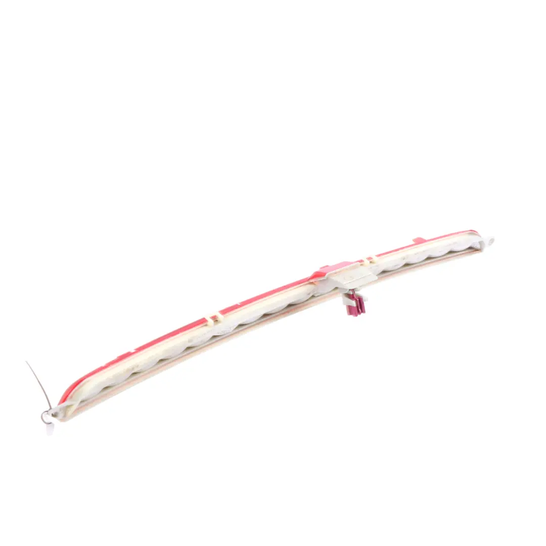 Feu de freinage arrière troisième feu stop additionnel pour Mercedes W166 à propos du numéro de pièce A1668200056 Mercedes W166 Feu de freinage arrière troisième feu stop additionnel - SKU A1668200056 - Numéro de pièce A1668200056